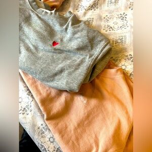 Lot of 2 Sweatshirts - Embroidered Details 💖